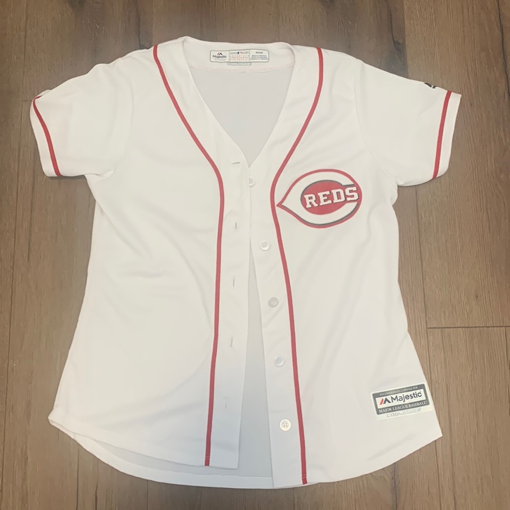 Size small women’s Cincinnati reds baseball jersey